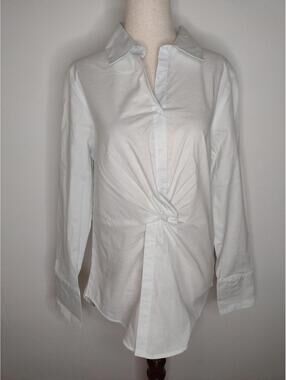 NWT Lola River Women's Gemini White/Twist Front Button Down Blouse Size Small